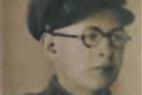 C3a-080: Feliks Czenkusz in cadet uniform