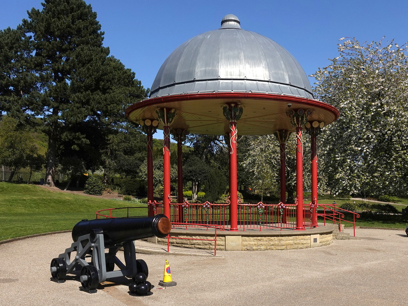 2025.68.109: Roberts Park gazebo and cannon. Digital image credit: Saltaire Collection