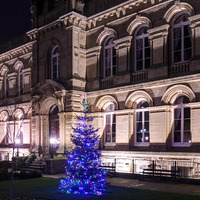 2025.68.96: Victoria Hall at Christmas. Digital image credit: Saltaire Collection